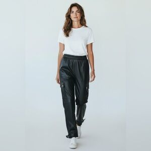 La Classe Couture Black Cargo Pleather Pants SZ:US12 NWT’S